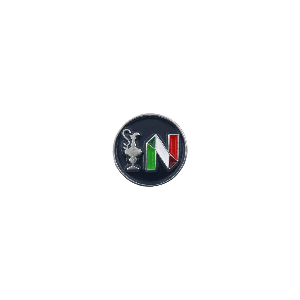 DISTINTIVO AMERICA'S CUP 38 TONDO COPPA ARGENTO LOGO N TRICOLORE IN META