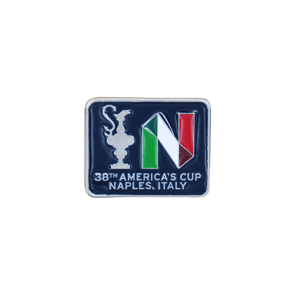 MAGNETE AMERICA'S CUP 38 SFONDO BLU NAVY COPPA ARGENTO N TRICOLORE IN ME