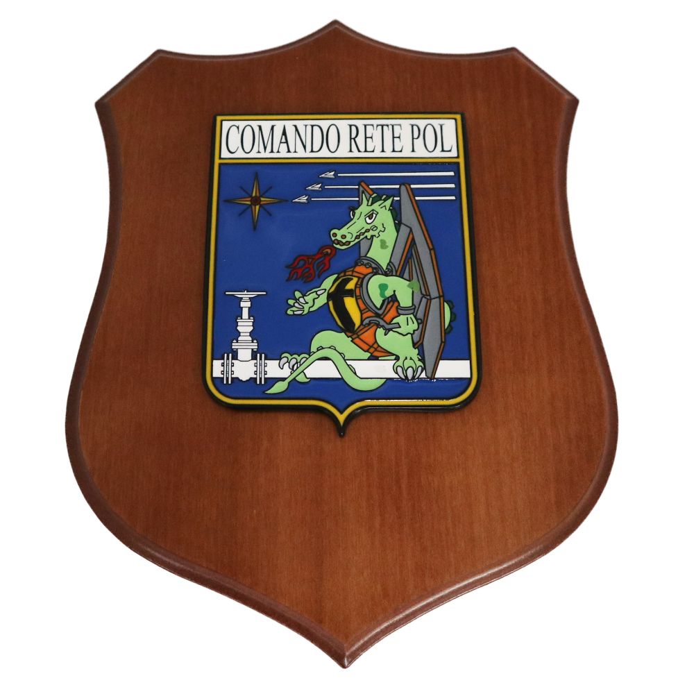 CREST IN METALLO SMALTATO BASE LEGNO 22,5X17,5CM COMANDO RETE POL