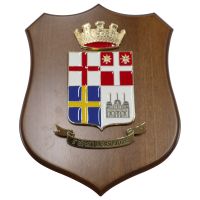 CREST IN METALLO SMALTATO BASE LEGNO 22,5X17,5CM 5 REP. INFRASTRUTTURE