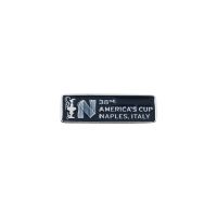 DISTINTIVO AMERICA'S CUP 38 RETTANGOLARE SFONDO BLU NAVY LOGHI E SCRITTE