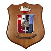 CREST IN METALLO SMALTATO BASE LEGNO 22,5X17,5CM POLO MANT. PESANTE NORD ESERCITO ITALIANO