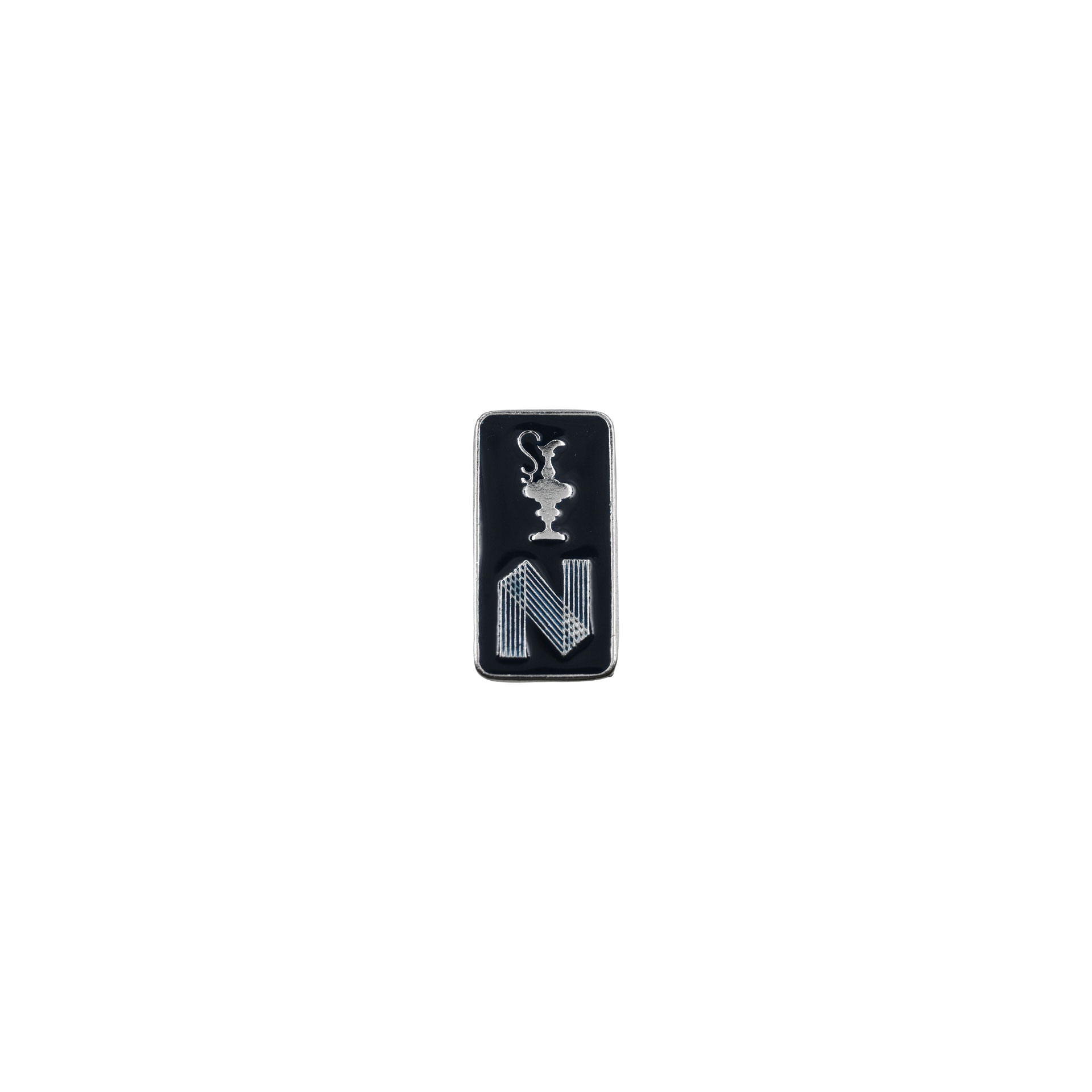 DISTINTIVO AMERICA'S CUP 38 RETTANGOLARE LOGHI ARGENTO SFONDO BLU NAVY I